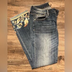 Driftwood Colette Embroidered Hem Cropped Jeans